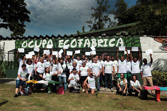 Ecofábrica em Santos forma alunos em marcenaria, horta e outras práticas sustentáveis