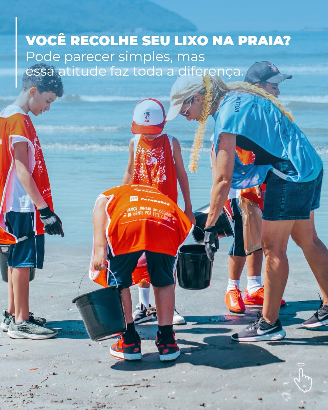 Mutirão Pré-Carnaval retira mais de 13 kg de resíduos da Praia do Gonzaga, em Santos