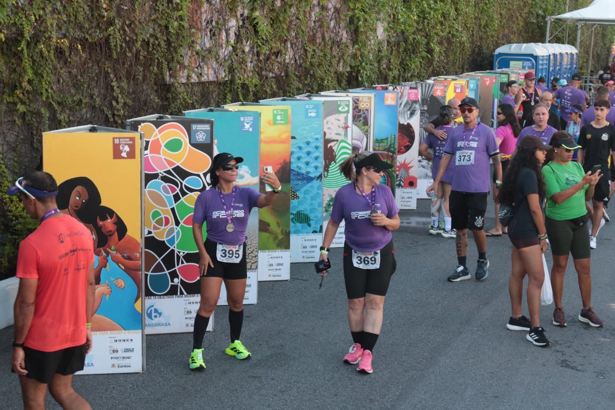 Avenida Portuária, em Santos, reúne 600 corredores na Prova Correndo com os ODS